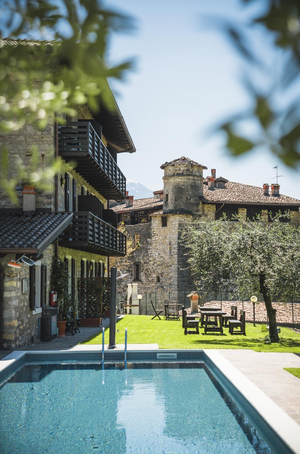 Hotel Antica Croce - Gardaslowemotion Tenno Luaran gambar
