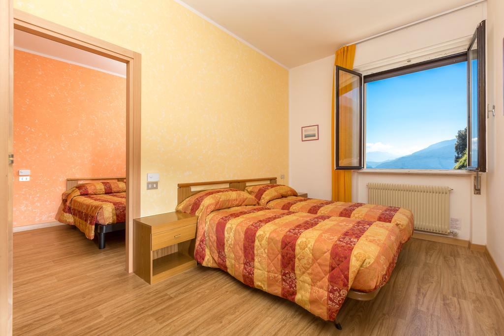 Hotel Antica Croce - Gardaslowemotion Tenno Luaran gambar