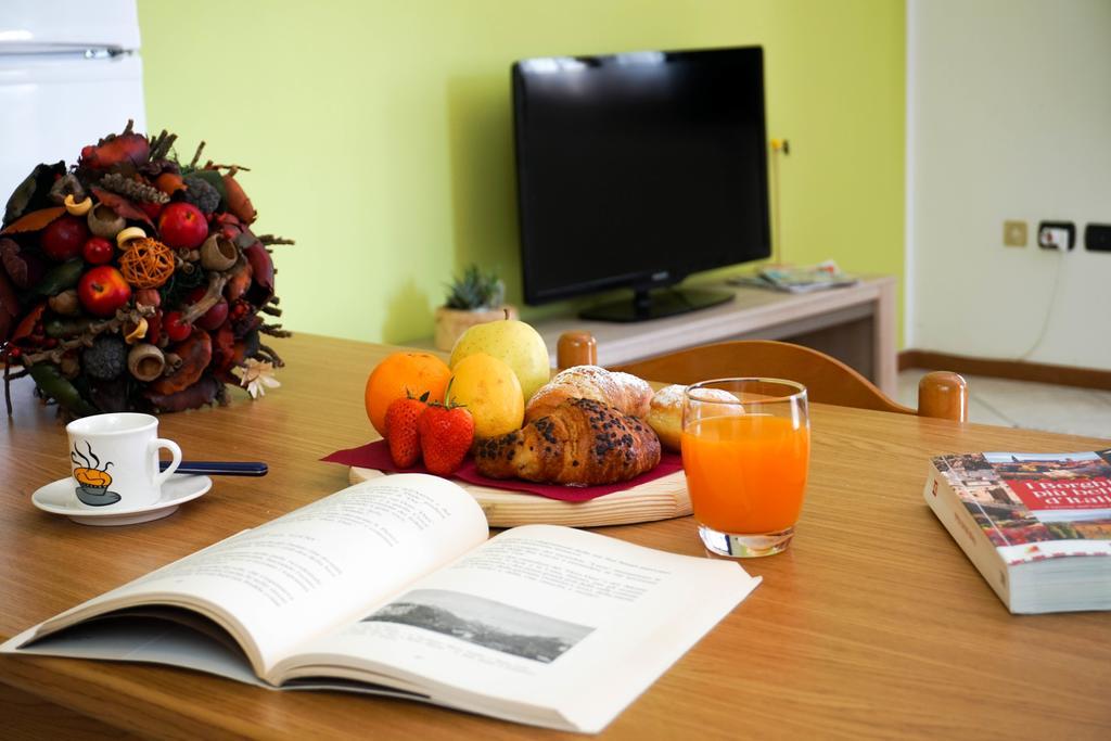 Hotel Antica Croce - Gardaslowemotion Tenno Bilik gambar