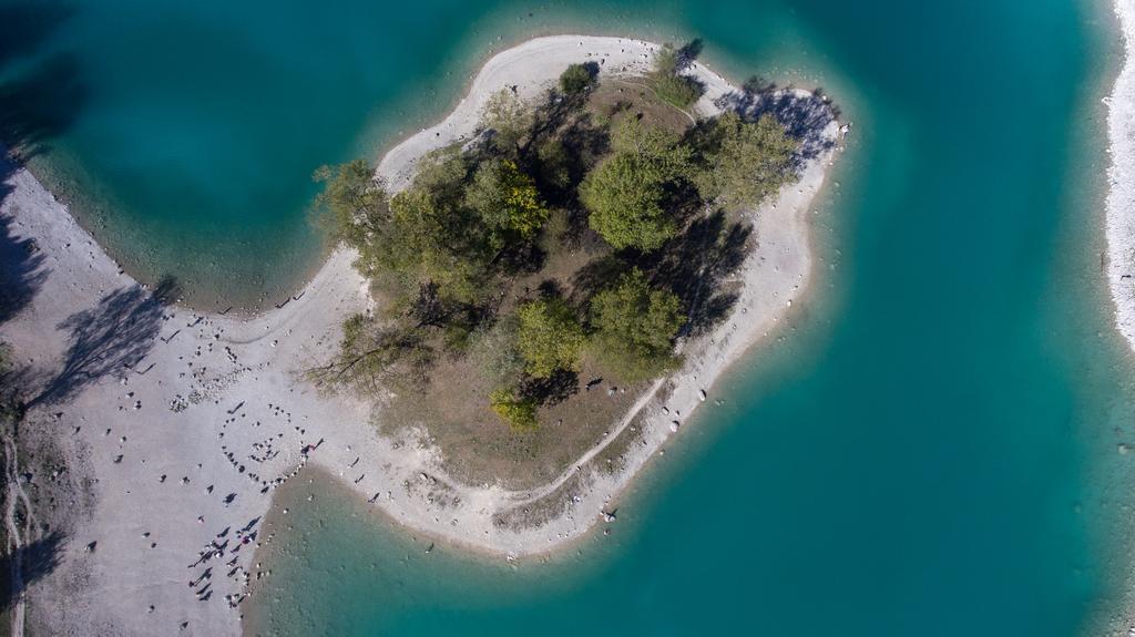Hotel Antica Croce - Gardaslowemotion Tenno Luaran gambar